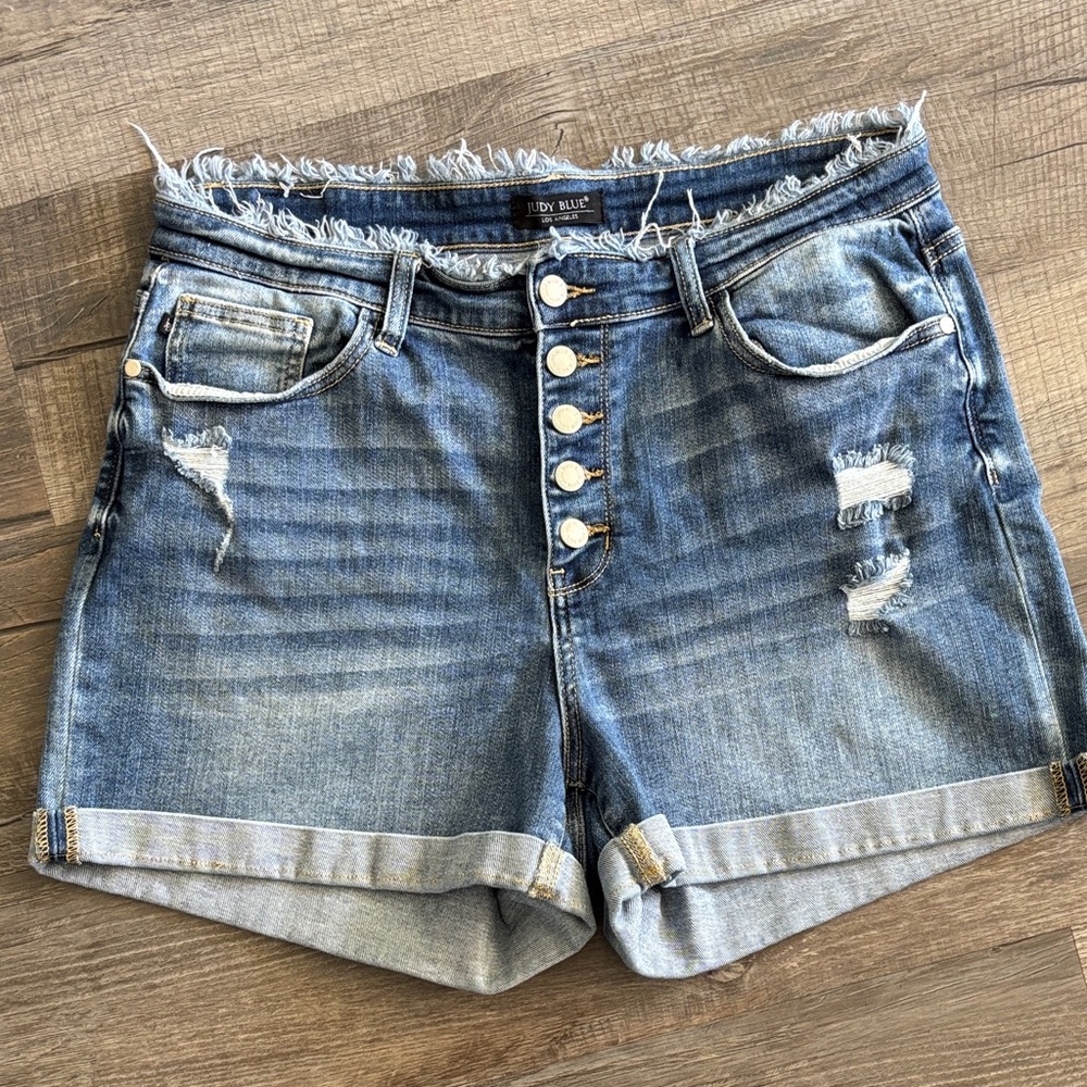 Judy Blue 1X XL Button Down Distressed Shorts Great Shape Blue Jean